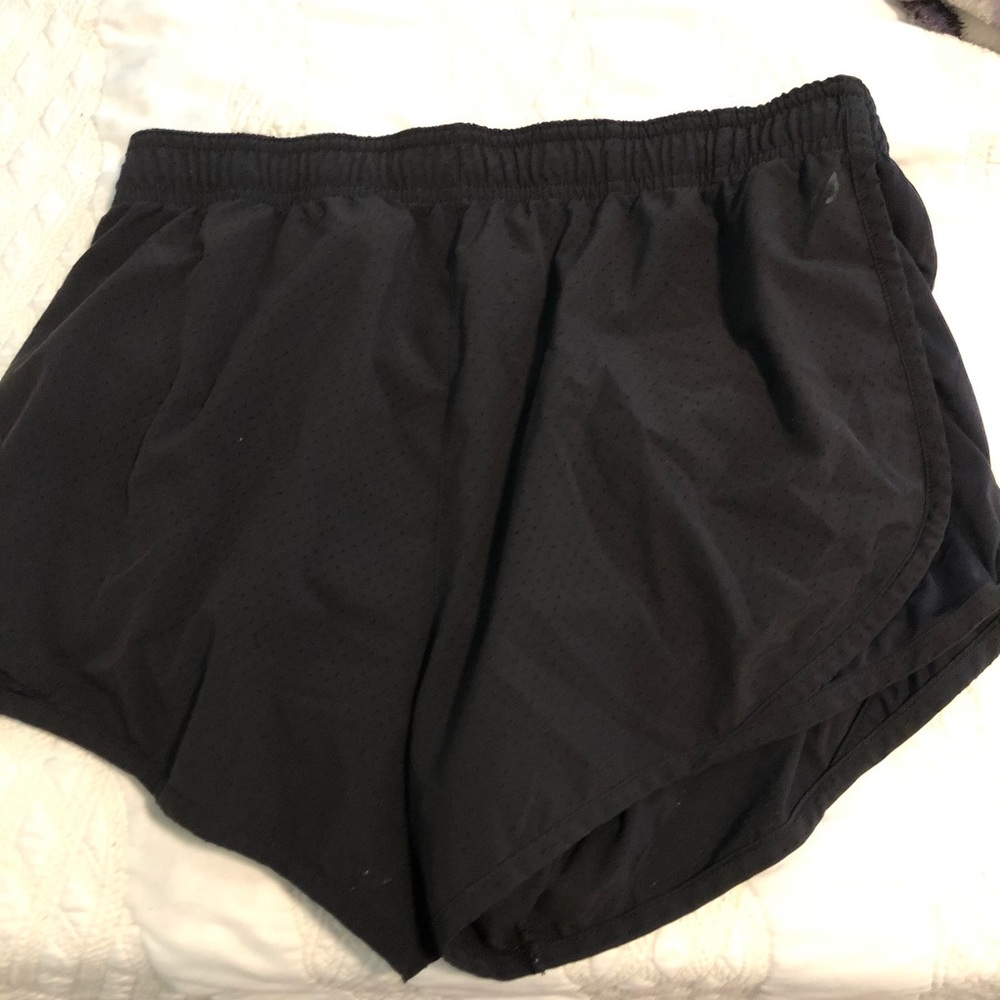 Women’s medium Eddie Bauer shorts